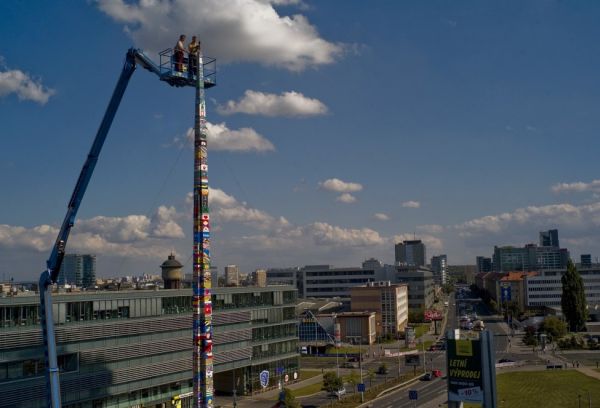 World’s tallest Lego tower built in Czech Republic