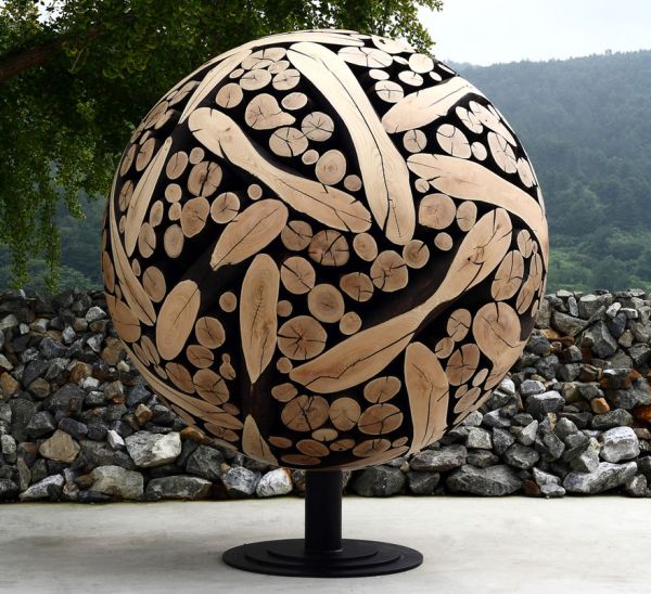 Organic tree trunks converted into wondrous wood art by Jae-Hyo Lee